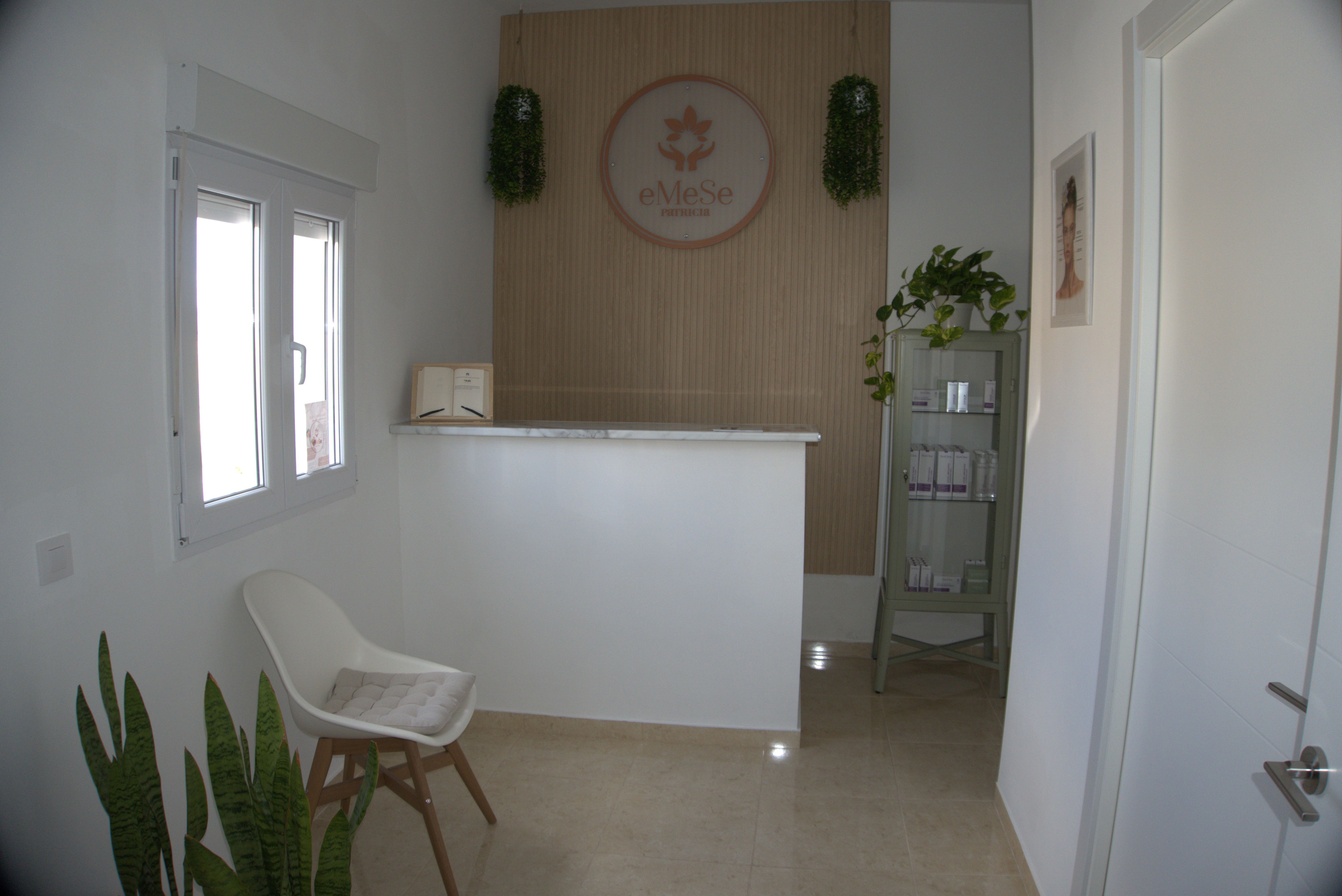 Centro de belleza eMeSe - Instalaciones profesionales para tratamientos de cosmética y bienestar